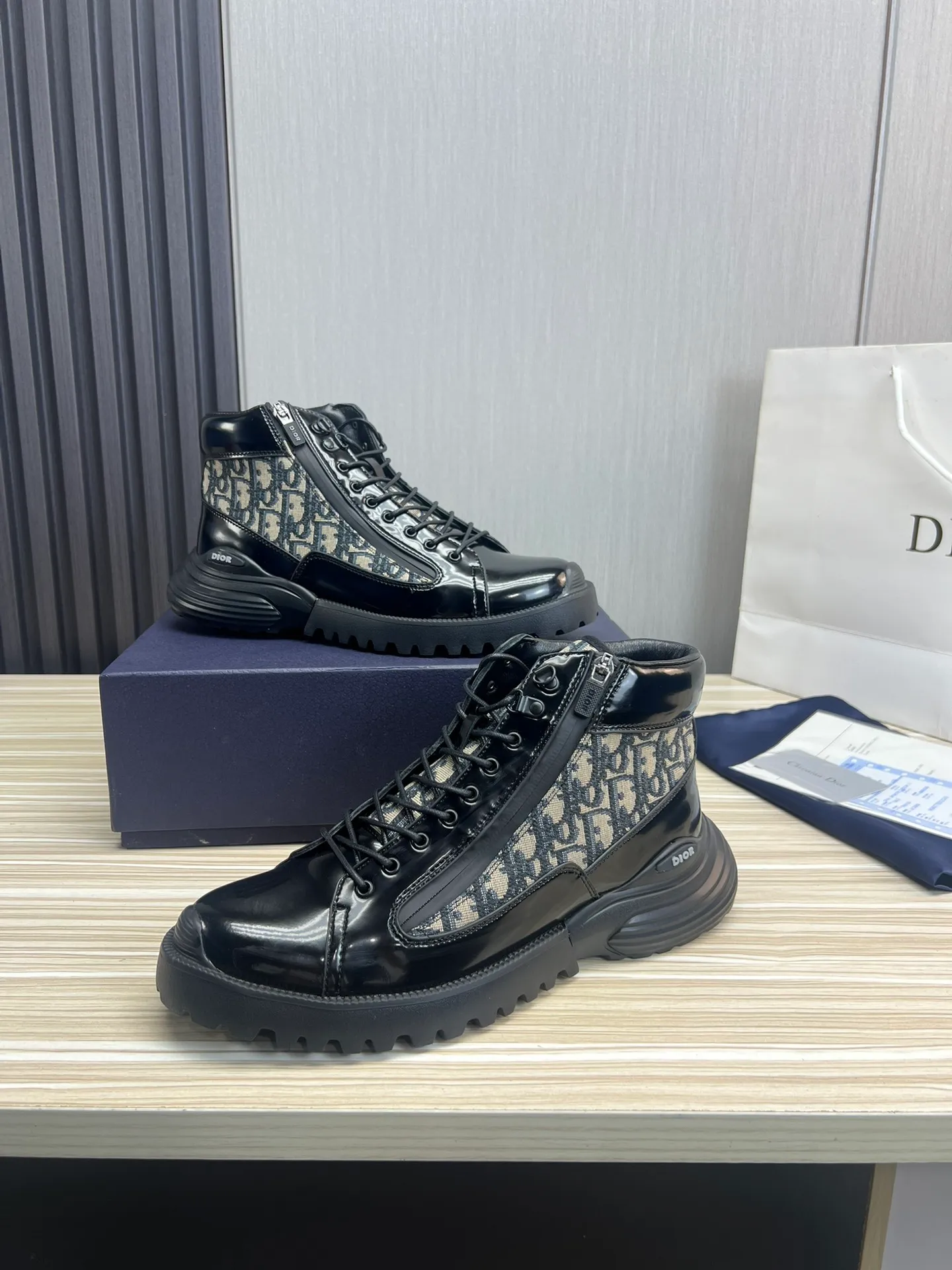 Men's men's shoes💰640💰 Dior men's business casual leather shoes👞all made of imported original brand leather, just to create a more comfortable wearing experience, upper: original cowhide splicing➕imported sheepskin lining, original non-slip and wear-resistant rubber outsole✔️36-45 (45 non-returnable)